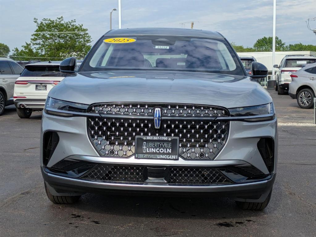 new 2025 Lincoln Nautilus car, priced at $61,520