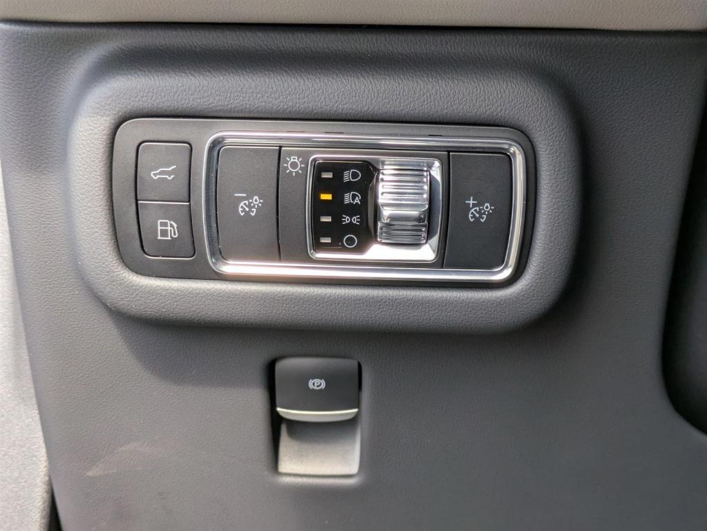 new 2025 Lincoln Nautilus car, priced at $61,520