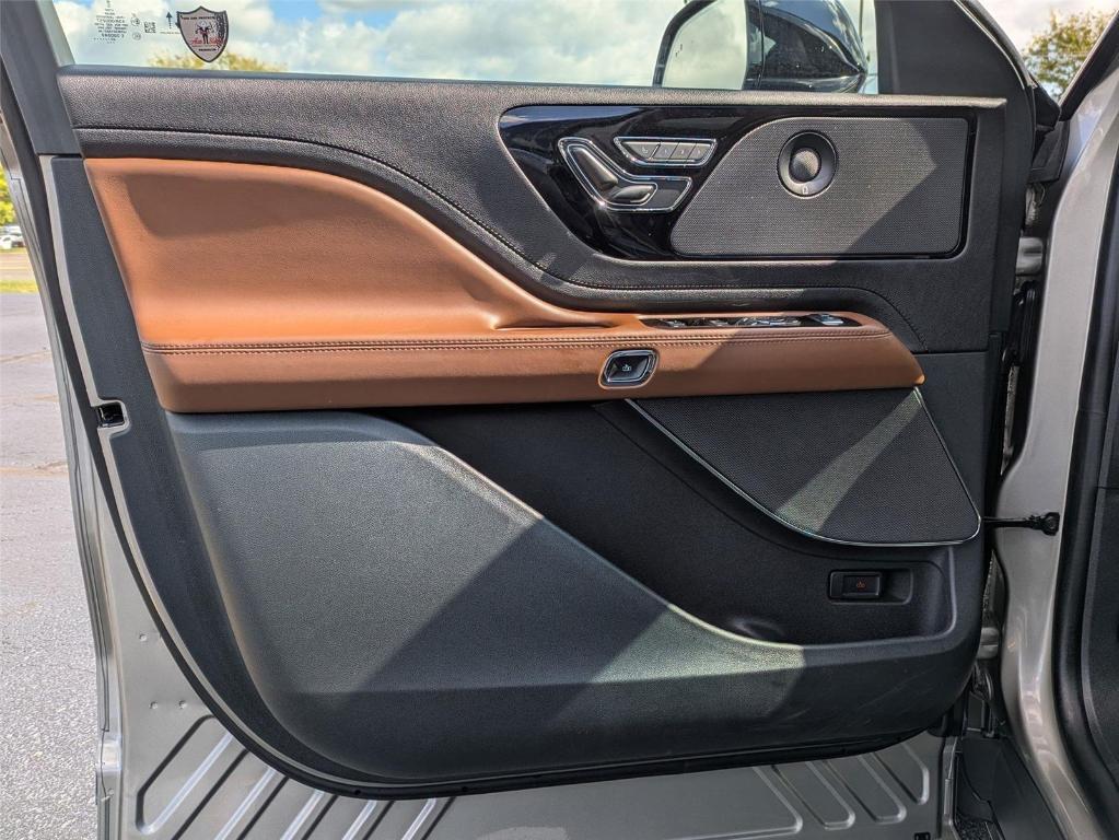 used 2023 Lincoln Aviator car, priced at $48,638