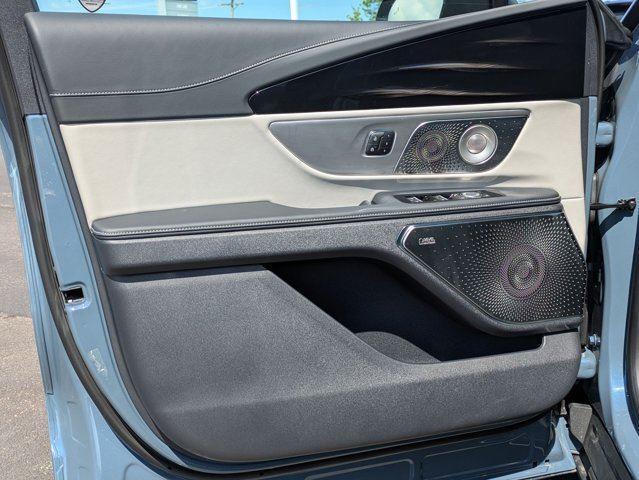 new 2025 Lincoln Nautilus car, priced at $68,162