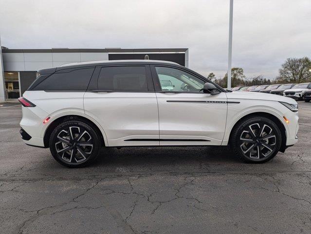 new 2025 Lincoln Nautilus car, priced at $64,105