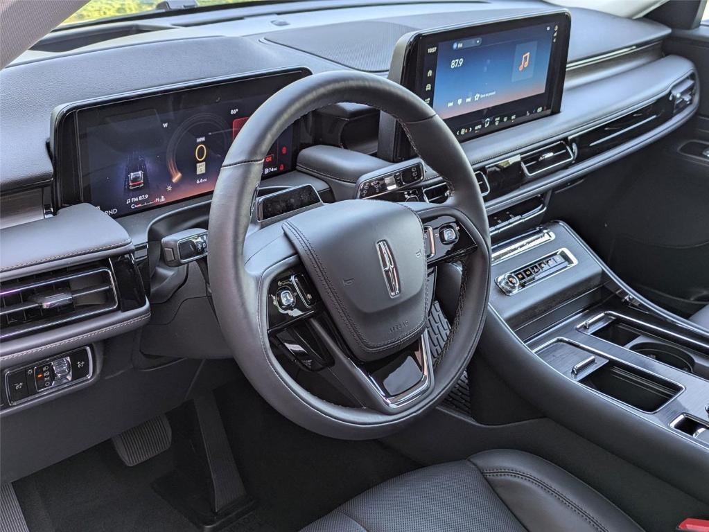 new 2025 Lincoln Aviator car, priced at $69,515