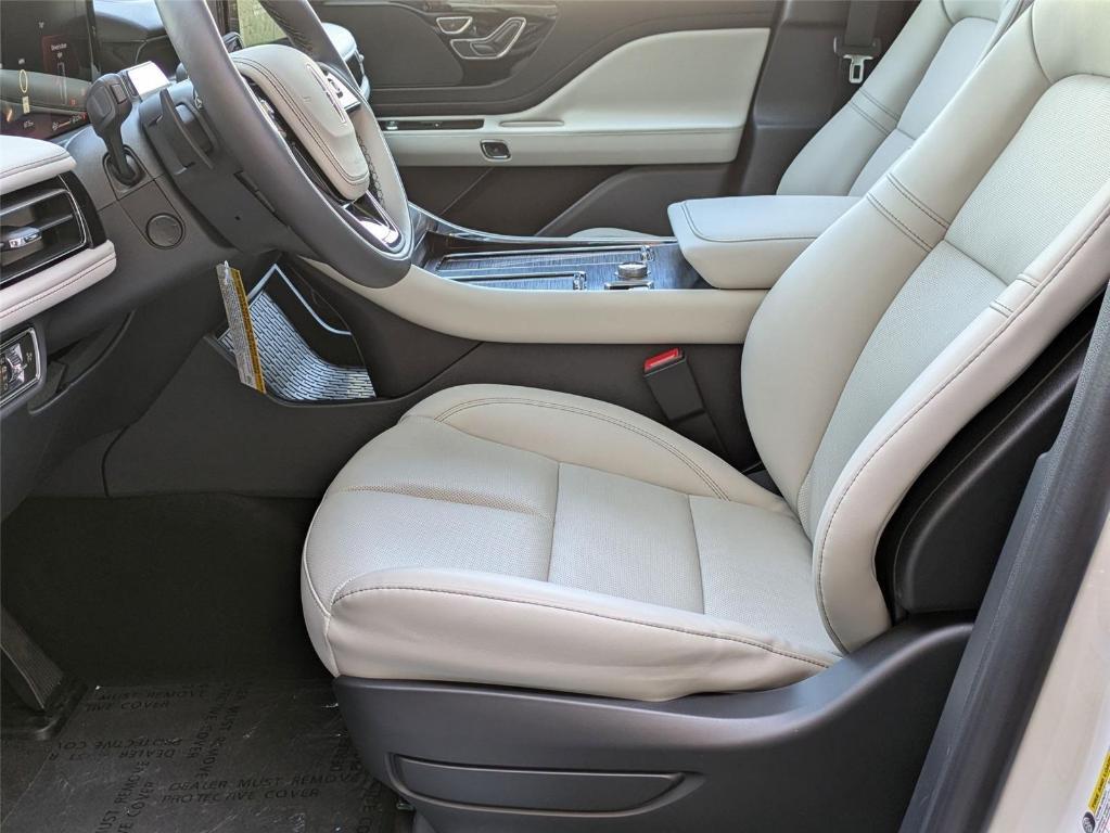 new 2025 Lincoln Aviator car, priced at $63,476
