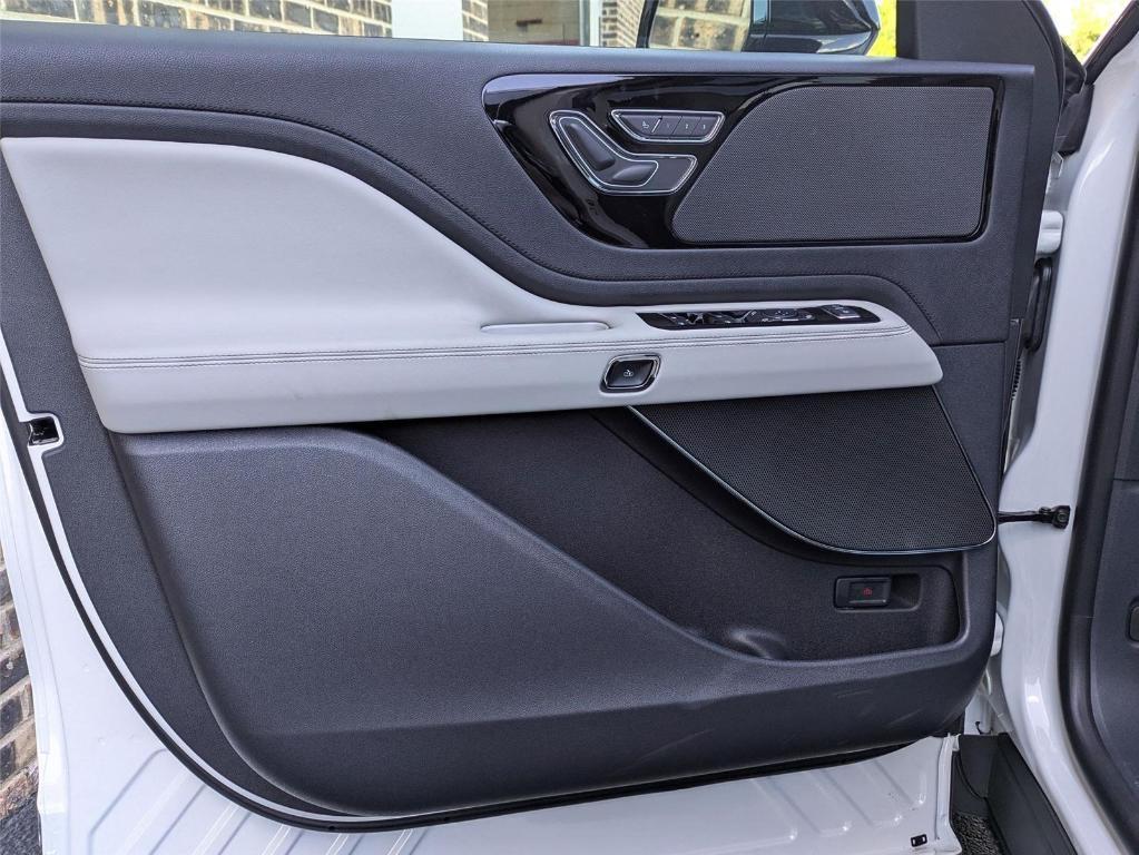 new 2025 Lincoln Aviator car, priced at $63,476