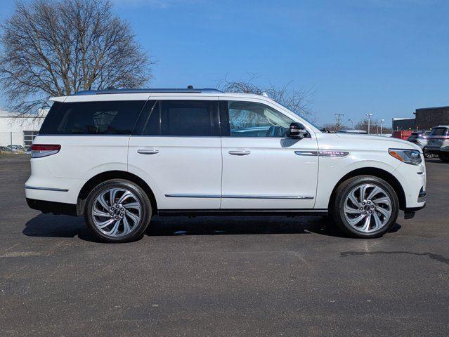 used 2022 Lincoln Navigator car, priced at $58,435