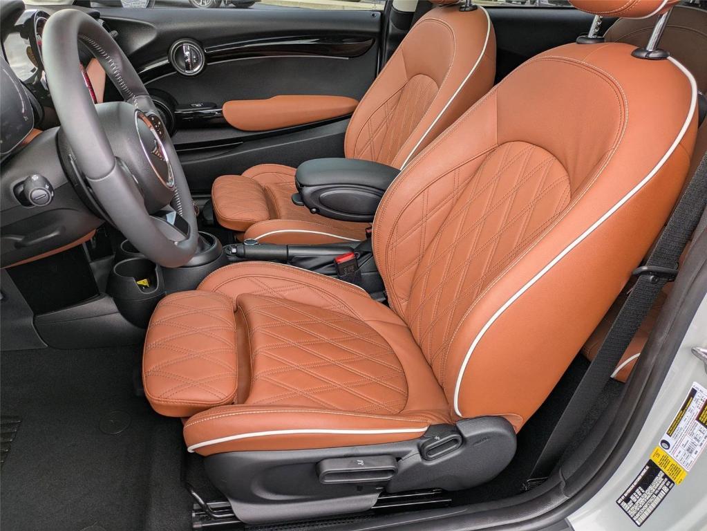 used 2023 MINI Hardtop car, priced at $27,497
