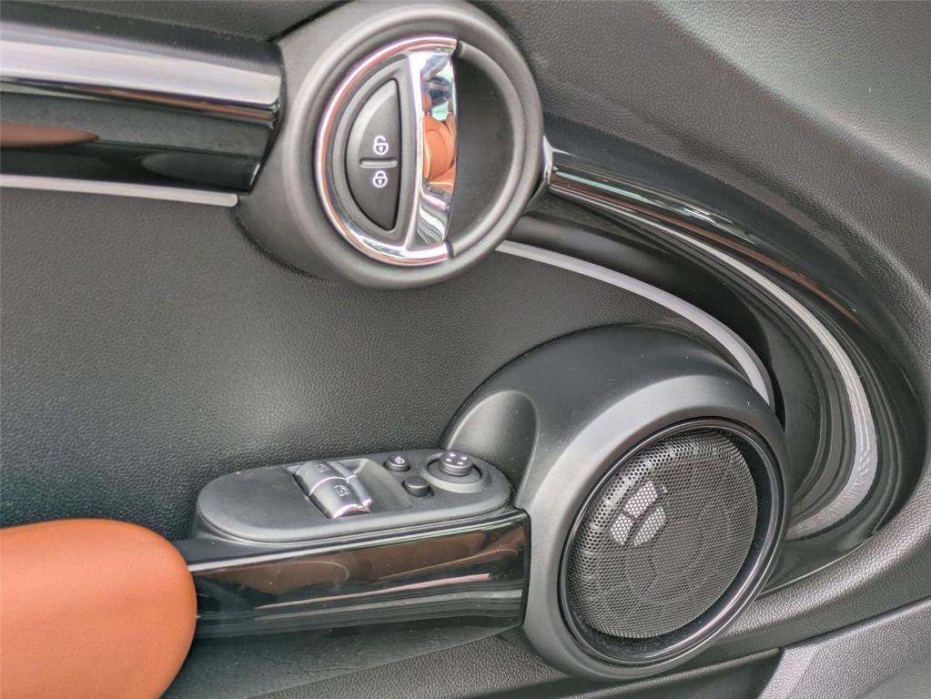 used 2023 MINI Hardtop car, priced at $27,497