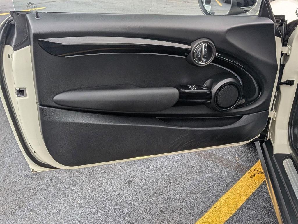 used 2023 MINI Hardtop car, priced at $23,995