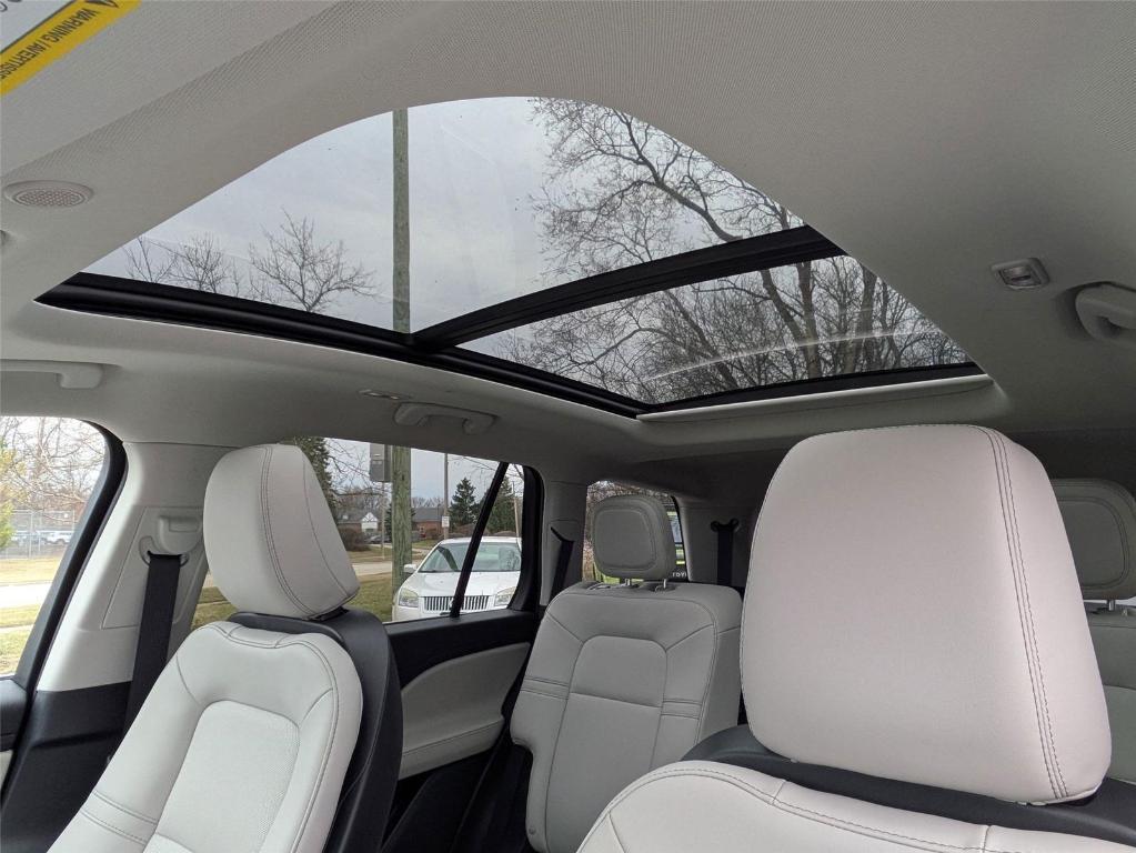 new 2025 Lincoln Aviator car, priced at $64,671