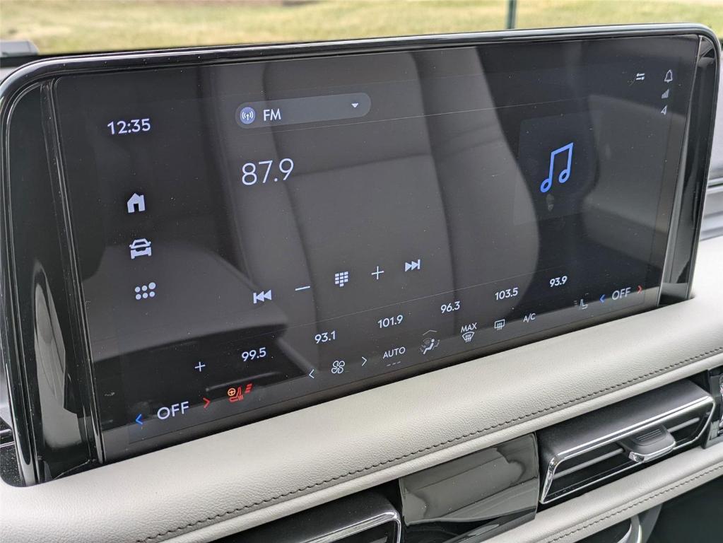 new 2025 Lincoln Aviator car, priced at $64,671