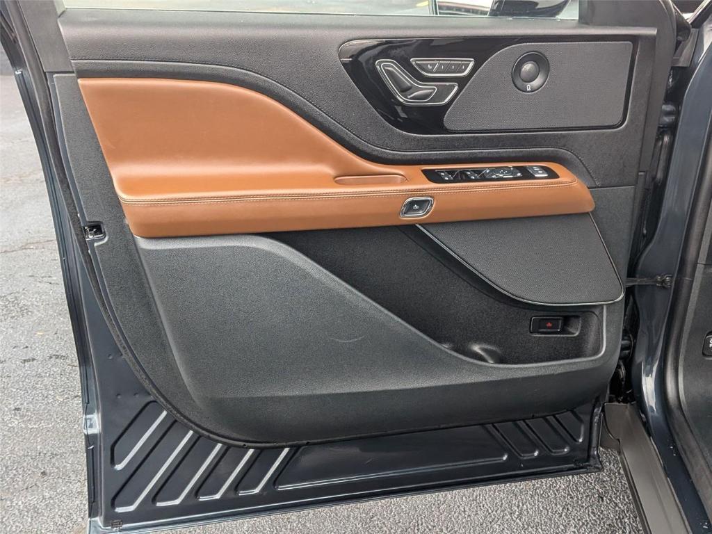 used 2023 Lincoln Aviator car, priced at $47,998
