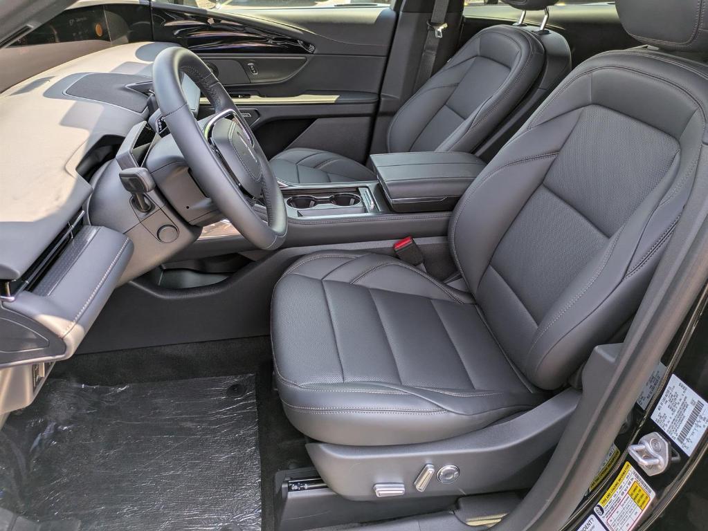 new 2025 Lincoln Nautilus car, priced at $57,733