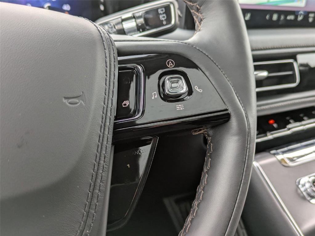 new 2025 Lincoln Aviator car, priced at $65,174