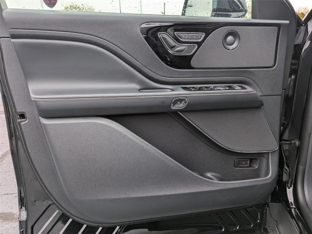 new 2025 Lincoln Aviator car, priced at $65,174