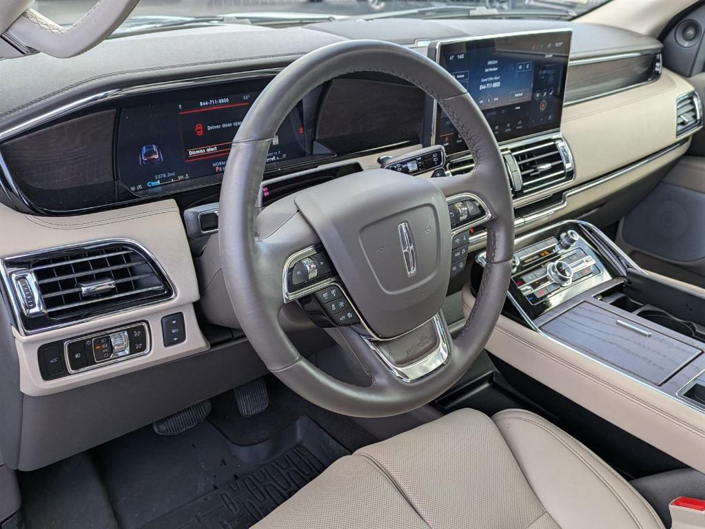 new 2024 Lincoln Navigator car, priced at $95,205