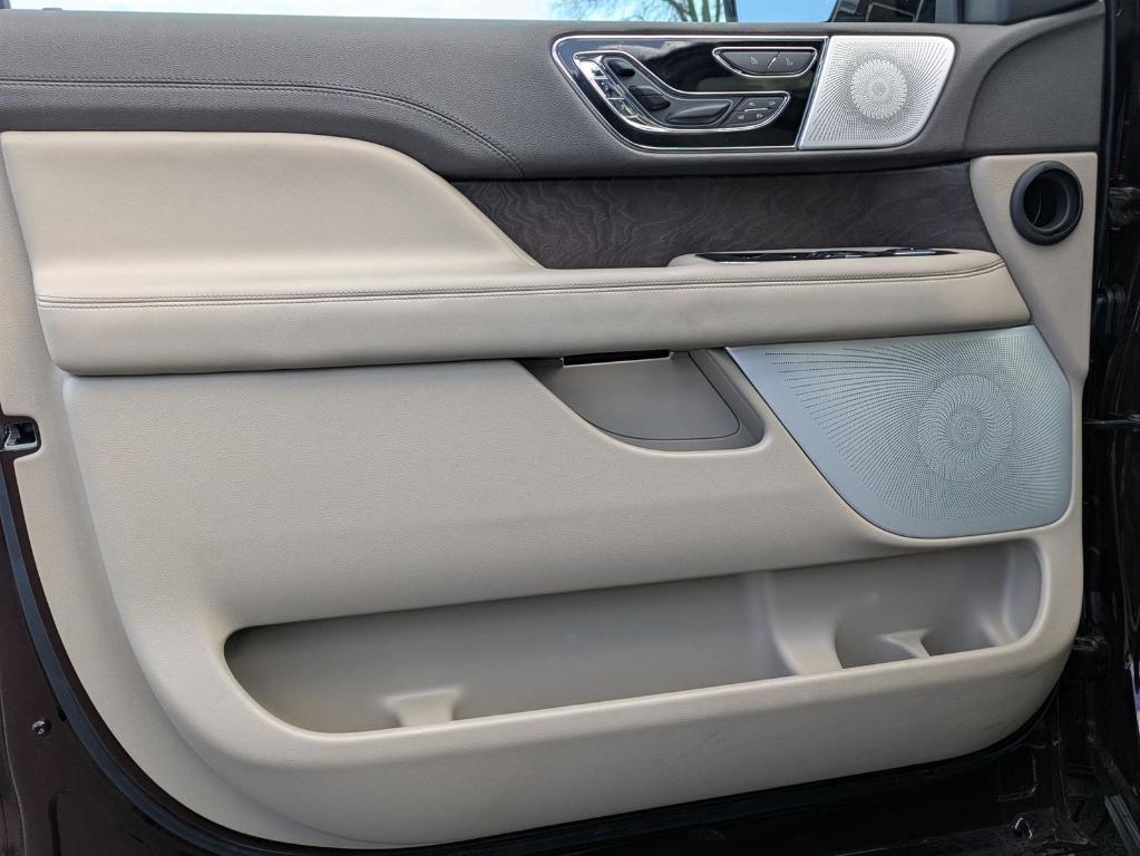 new 2024 Lincoln Navigator car, priced at $95,205