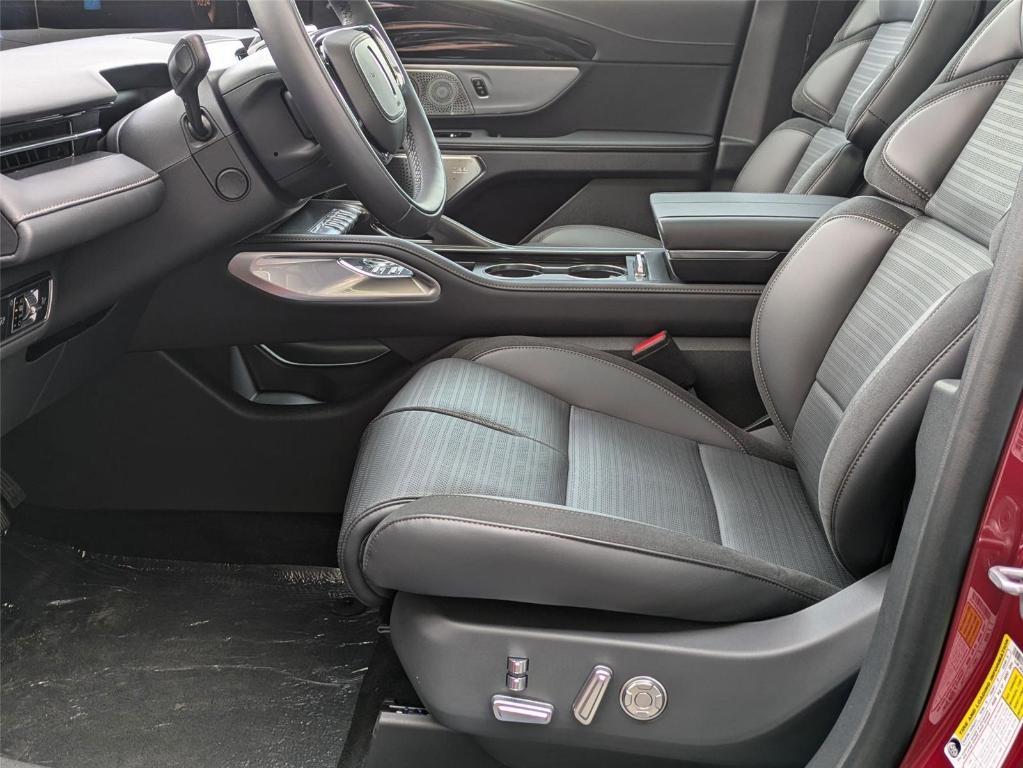 new 2025 Lincoln Nautilus car, priced at $72,654