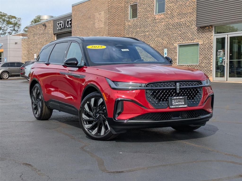 new 2025 Lincoln Nautilus car, priced at $72,654