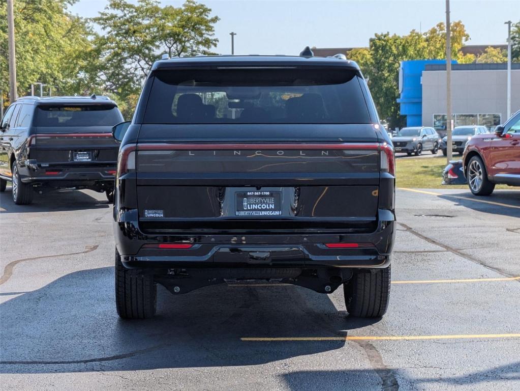 new 2025 Lincoln Navigator car, priced at $99,323
