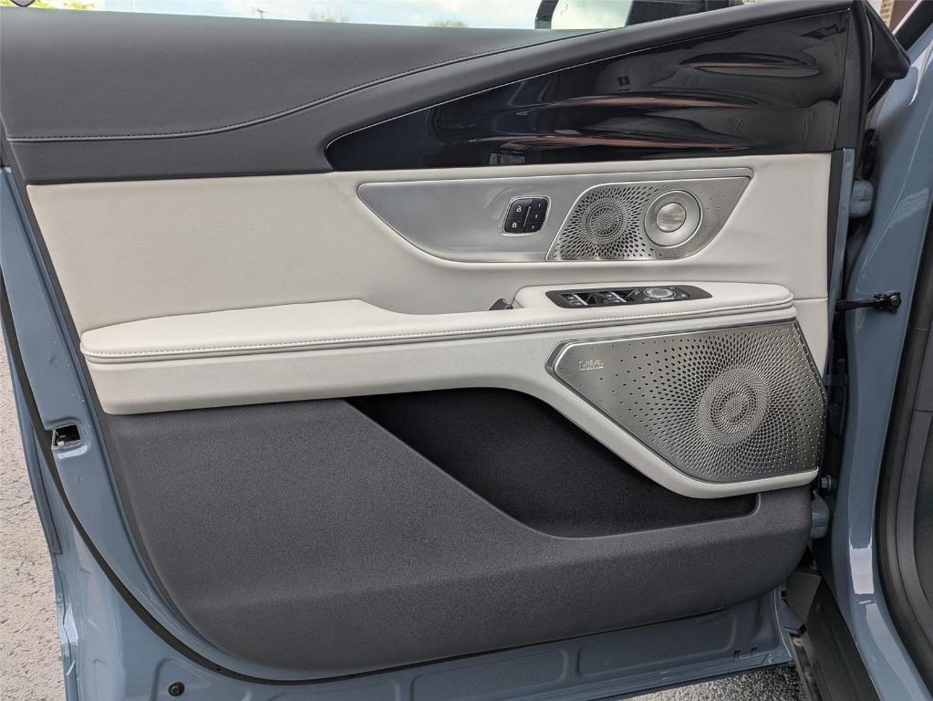 new 2026 Lincoln Nautilus car, priced at $69,477