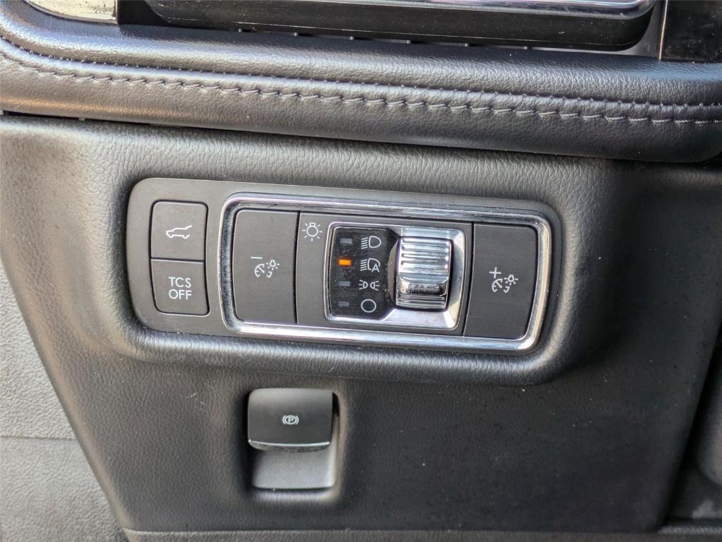 used 2022 Lincoln Nautilus car, priced at $30,999