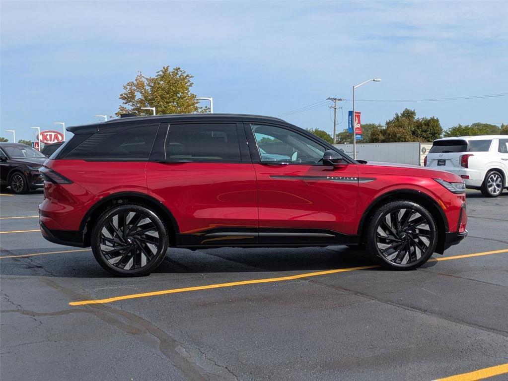 new 2025 Lincoln Nautilus car, priced at $73,701