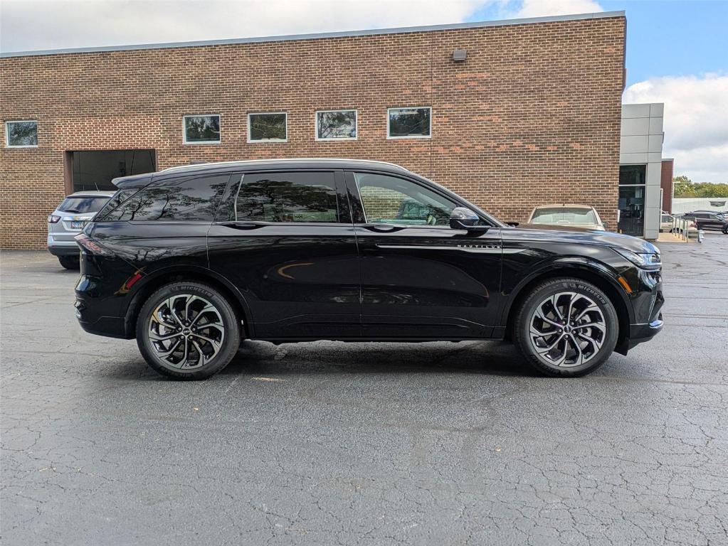 new 2026 Lincoln Nautilus car, priced at $70,128