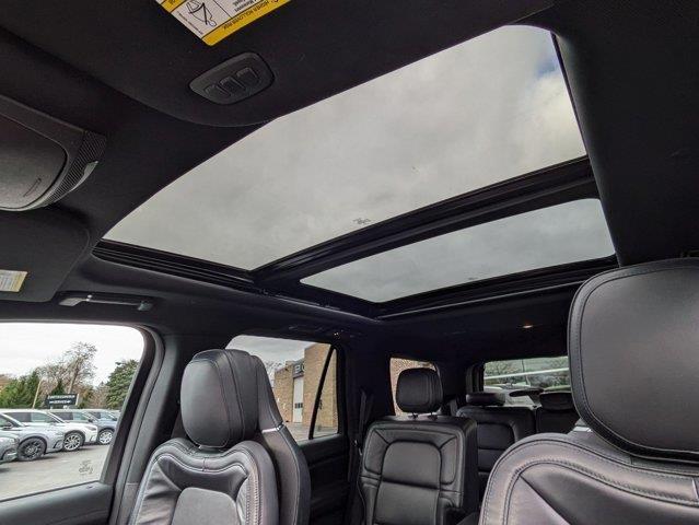 used 2019 Lincoln Navigator car, priced at $37,677