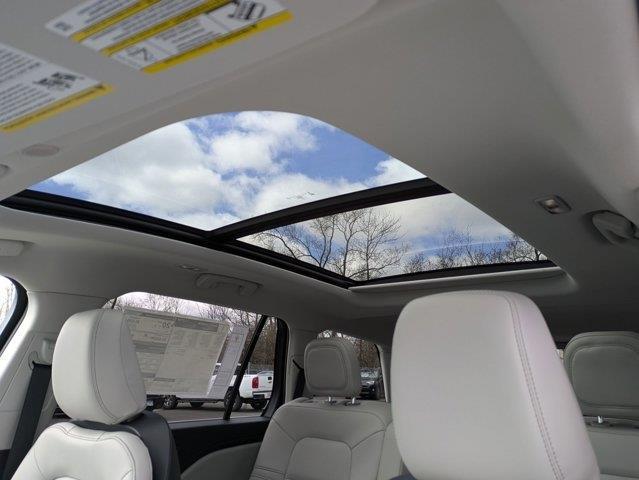 new 2025 Lincoln Aviator car, priced at $58,242