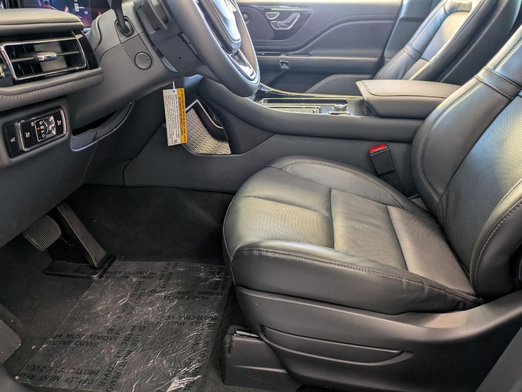 new 2025 Lincoln Aviator car, priced at $75,625