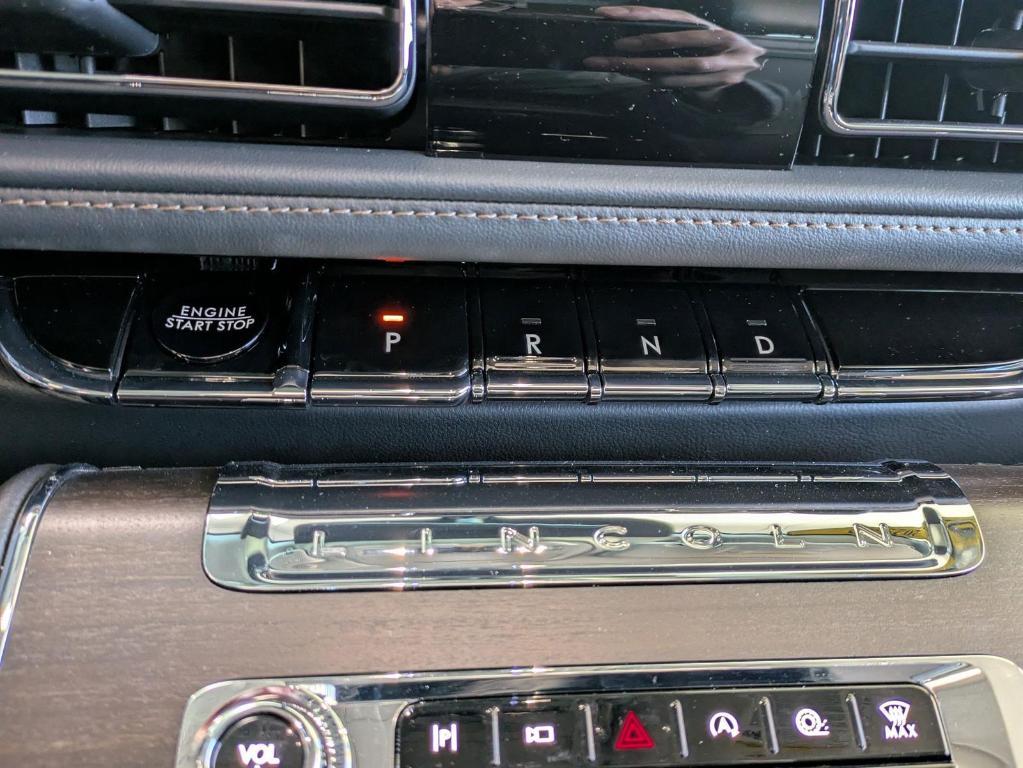 new 2025 Lincoln Aviator car, priced at $75,625