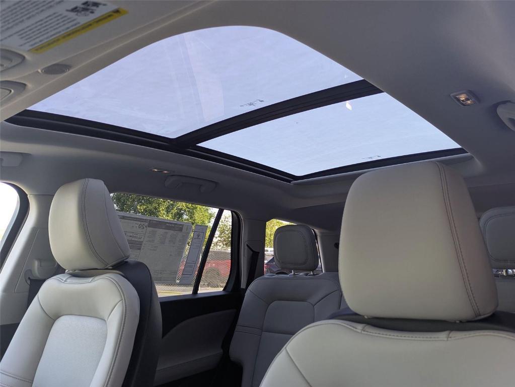 new 2025 Lincoln Aviator car, priced at $62,506