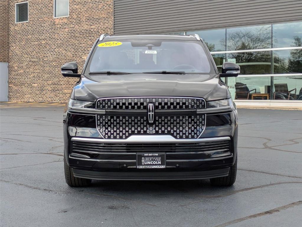 new 2025 Lincoln Navigator car, priced at $99,275
