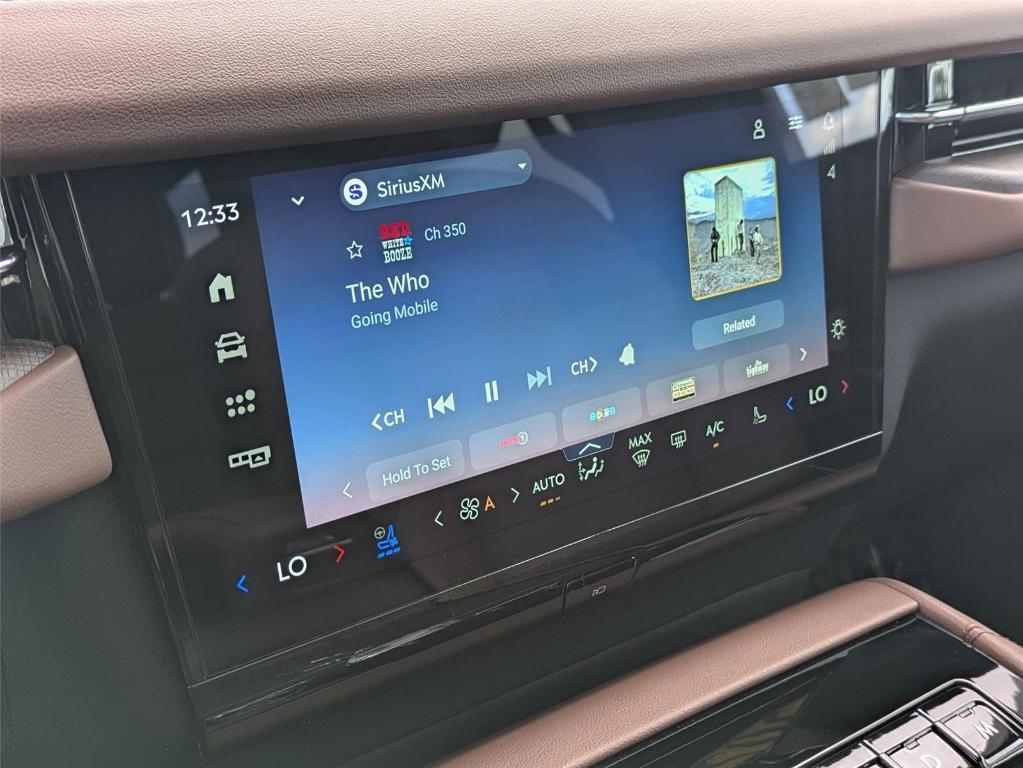 new 2025 Lincoln Navigator car, priced at $99,275