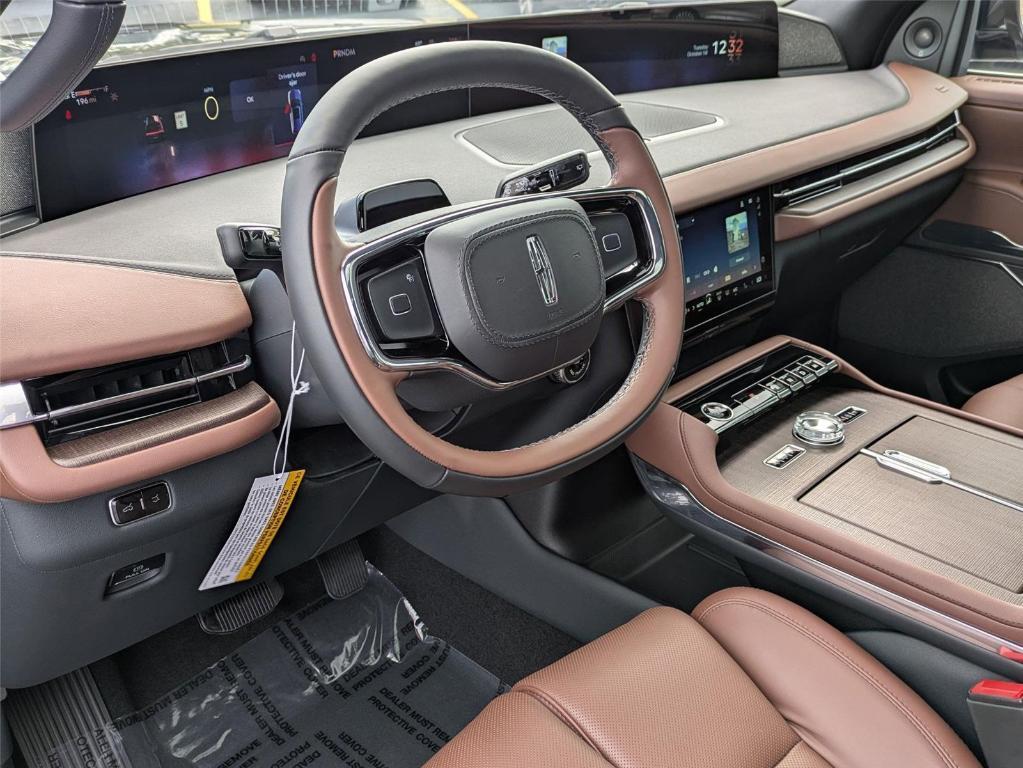 new 2025 Lincoln Navigator car, priced at $99,275