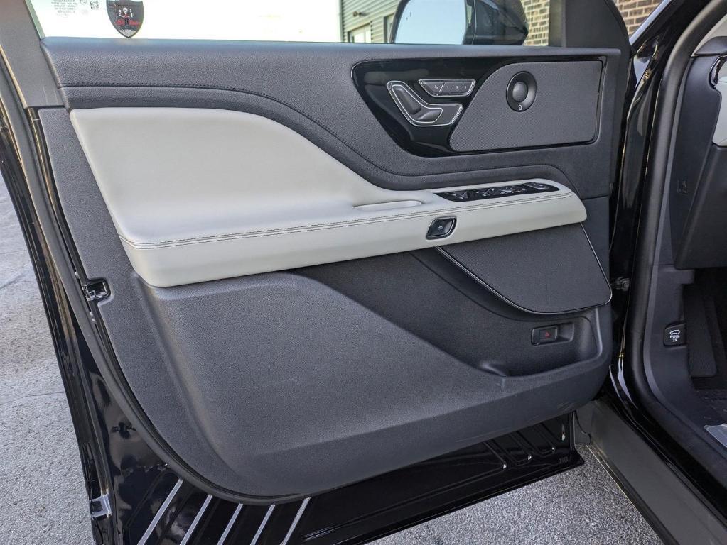 new 2025 Lincoln Aviator car, priced at $72,735