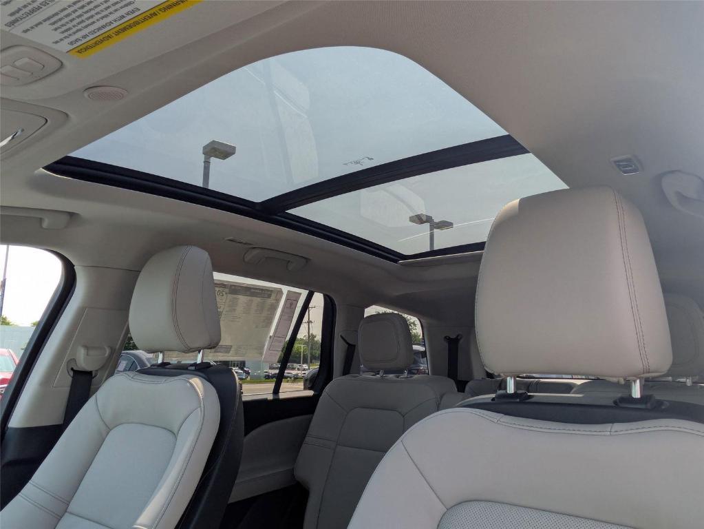 new 2025 Lincoln Aviator car, priced at $65,400