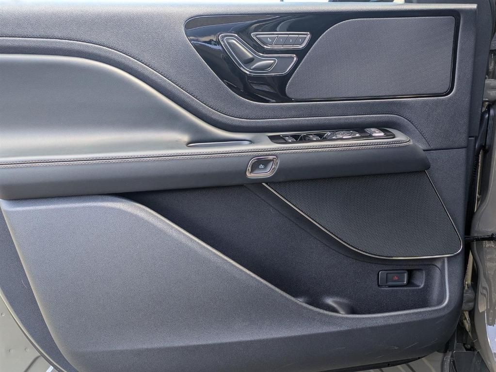 new 2025 Lincoln Aviator car, priced at $63,275