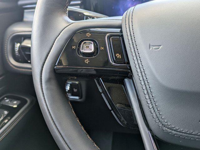 new 2025 Lincoln Aviator car, priced at $62,275