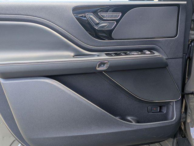 new 2025 Lincoln Aviator car, priced at $62,275