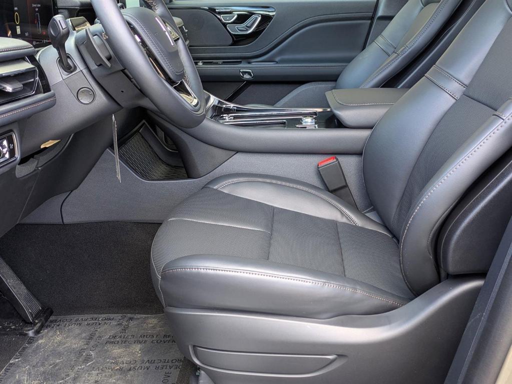 new 2025 Lincoln Aviator car, priced at $63,275