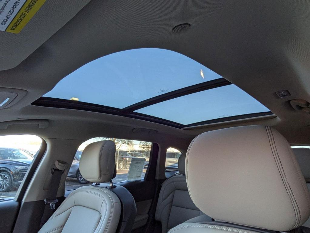 new 2025 Lincoln Nautilus car, priced at $61,165