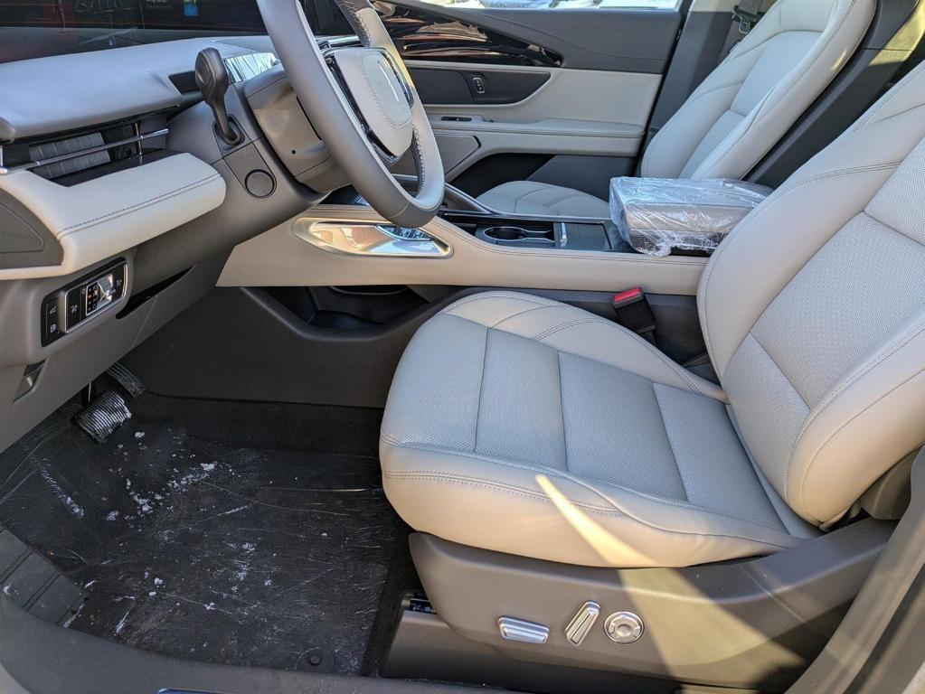 new 2025 Lincoln Nautilus car, priced at $56,380