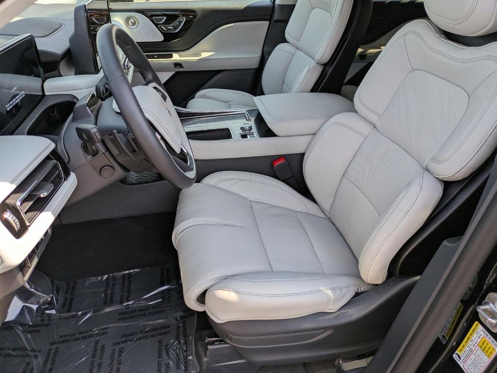 new 2025 Lincoln Aviator car, priced at $82,125