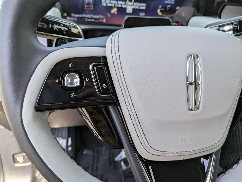 new 2025 Lincoln Aviator car, priced at $82,125