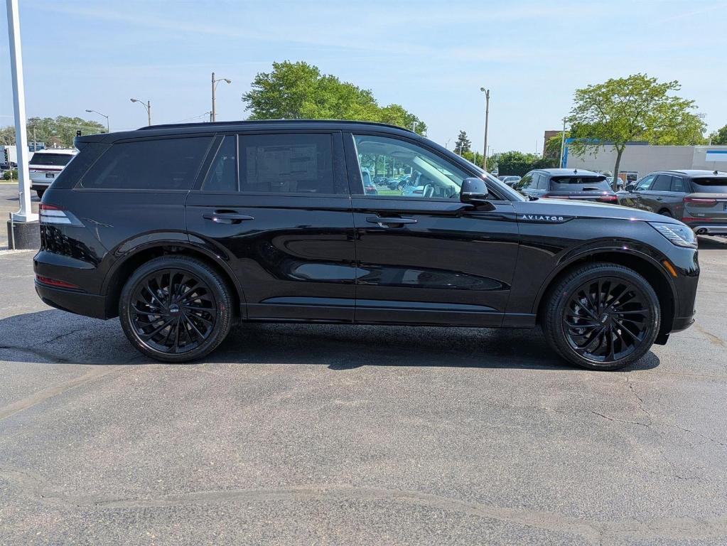 new 2025 Lincoln Aviator car, priced at $82,125