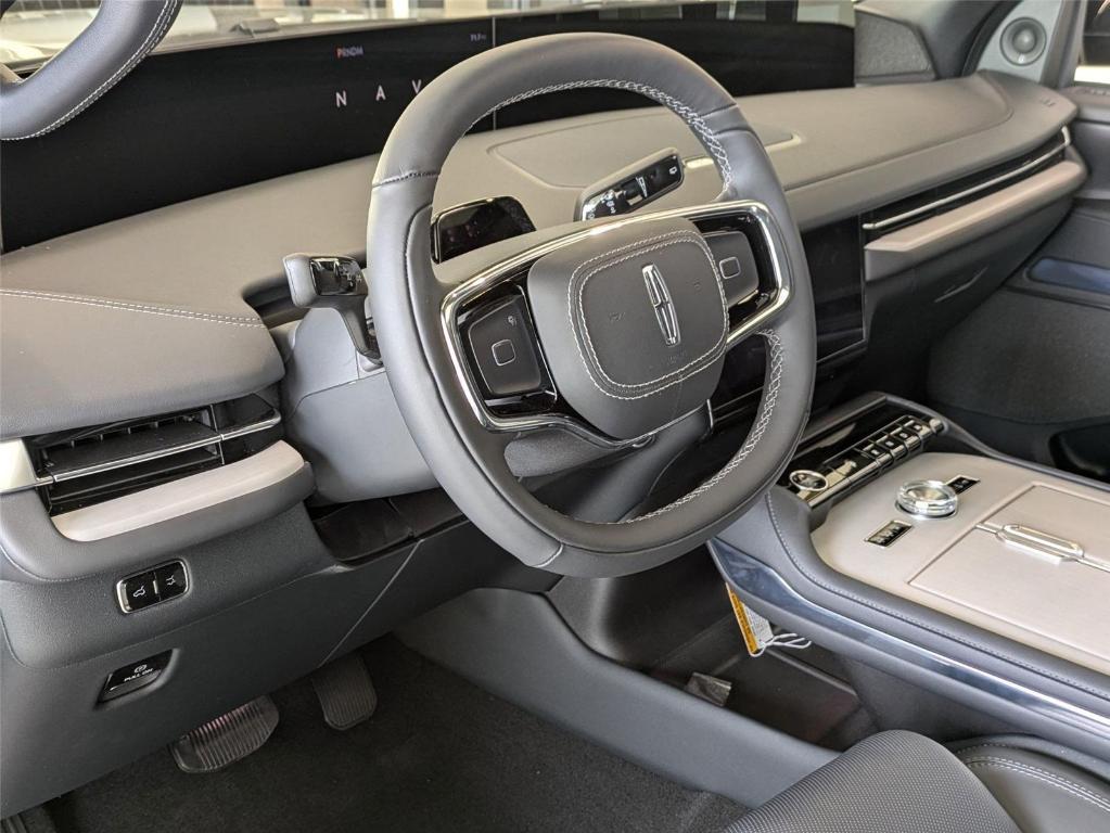 new 2025 Lincoln Navigator L car, priced at $106,755