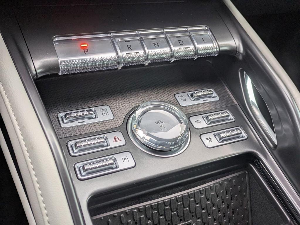 new 2025 Lincoln Nautilus car, priced at $56,380