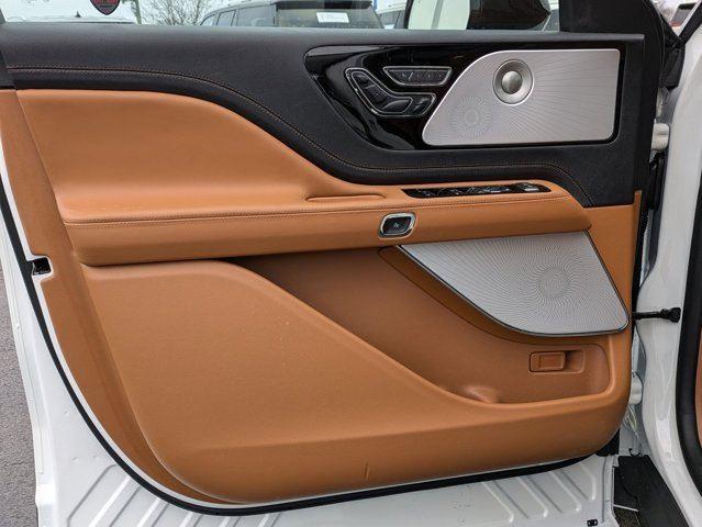 new 2025 Lincoln Aviator car, priced at $87,656