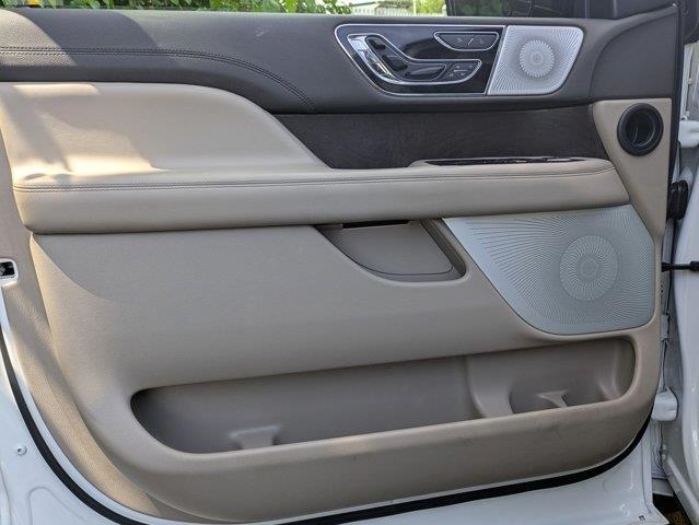 used 2022 Lincoln Navigator car, priced at $51,998